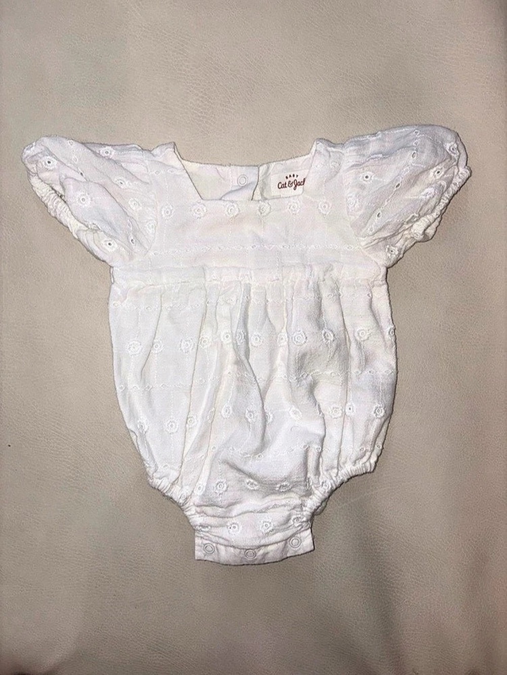 Cat & Jack Baby Newborn White Embroidered romper Like New